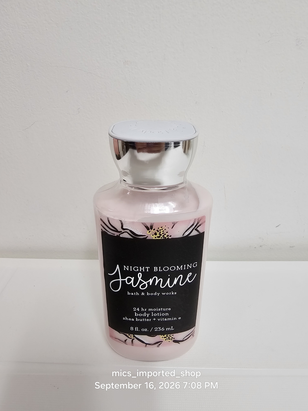 Bath & Body Works Night Blooming Jasmine Body Lotion - Pink